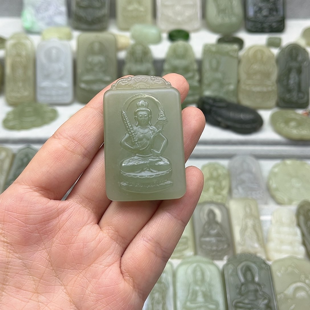 和田玉颈饰未镶嵌A***烁