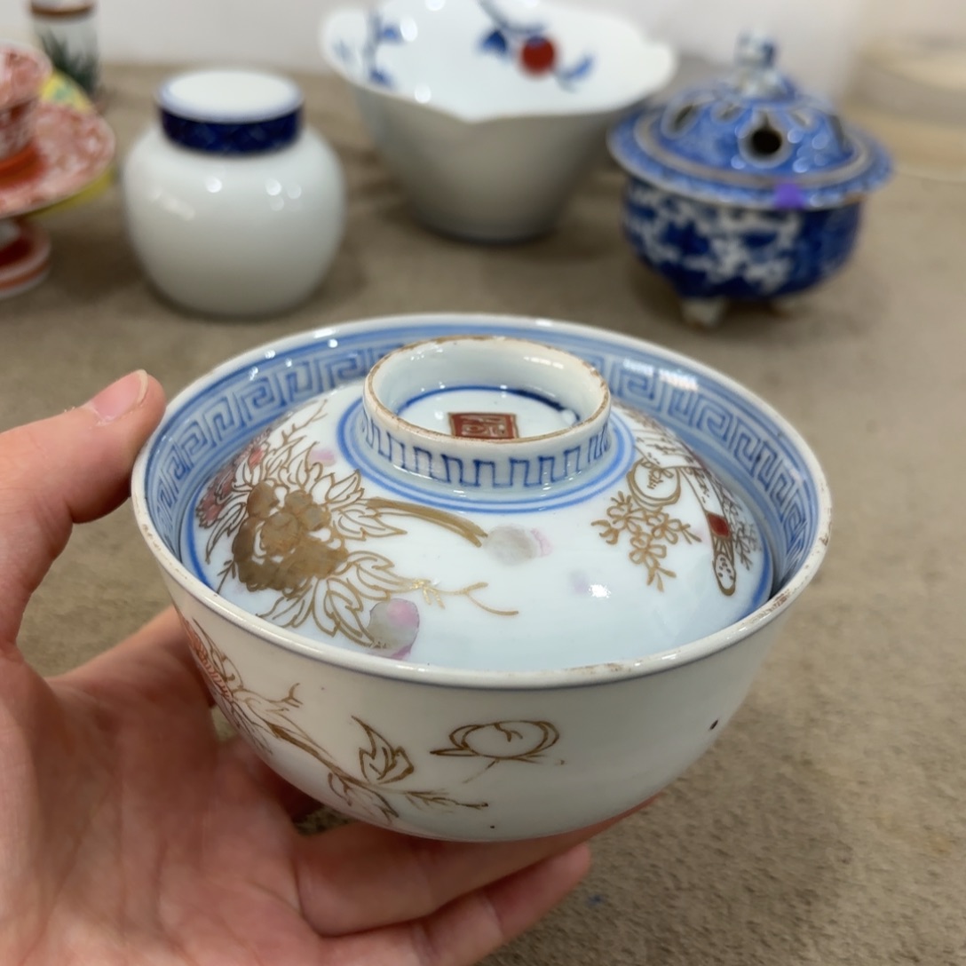 瓷片非常好看漂亮的物品 