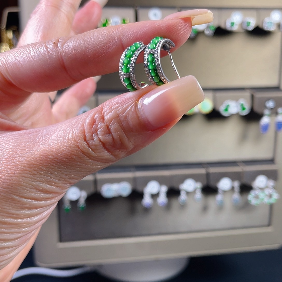 翡翠银S925镶嵌耳饰翡翠