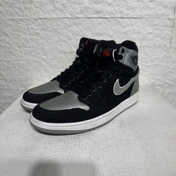 95新 AIR JORDAN 42码 AJ1 丝绸影子灰 灯芯绒 球鞋