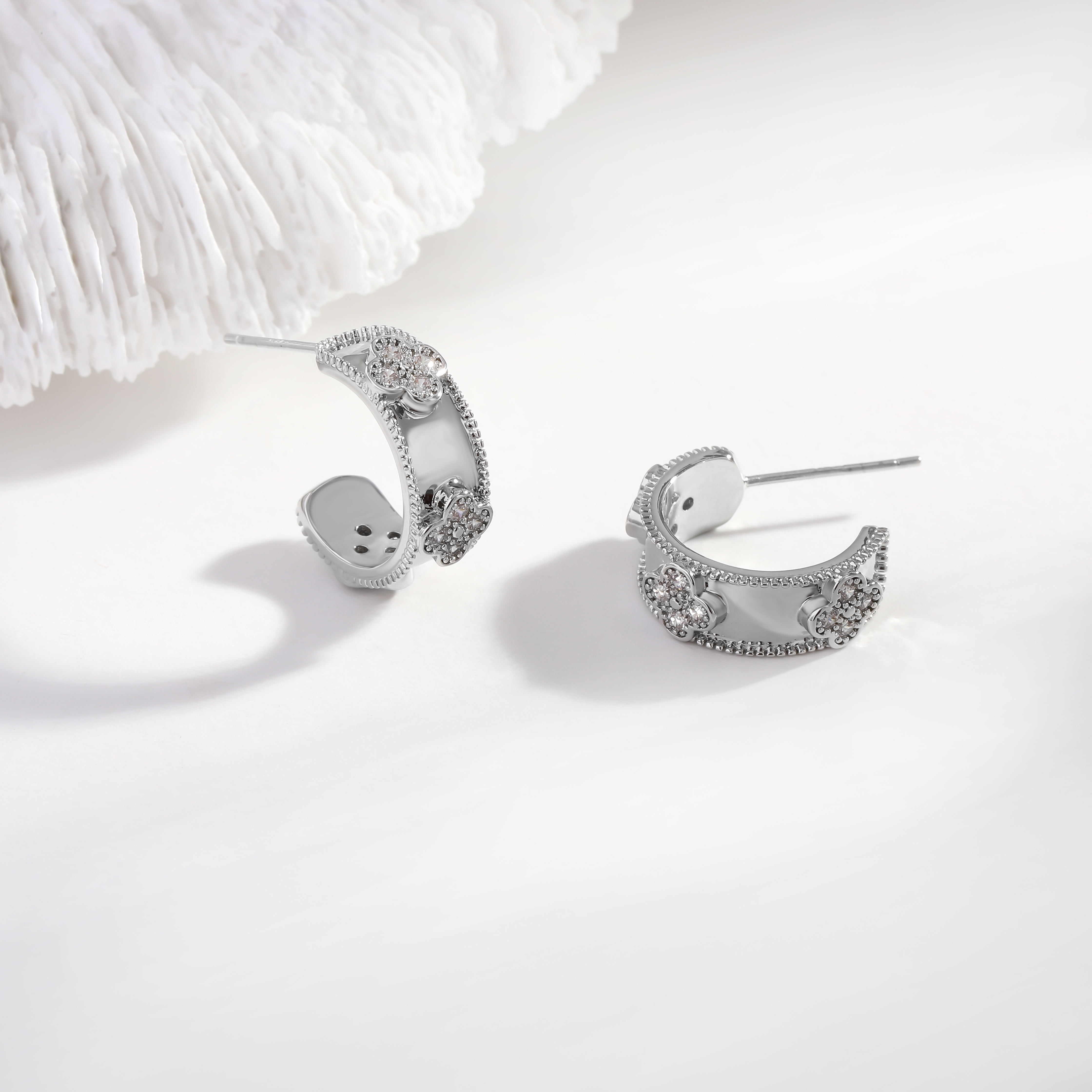 铜合金耳饰 佳佳（Y69）万花筒半耳圈耳环