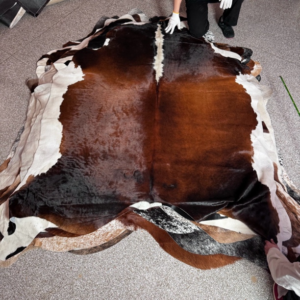 【本尼家】K1056 250*220cm专拍牛皮地毯家用轻奢