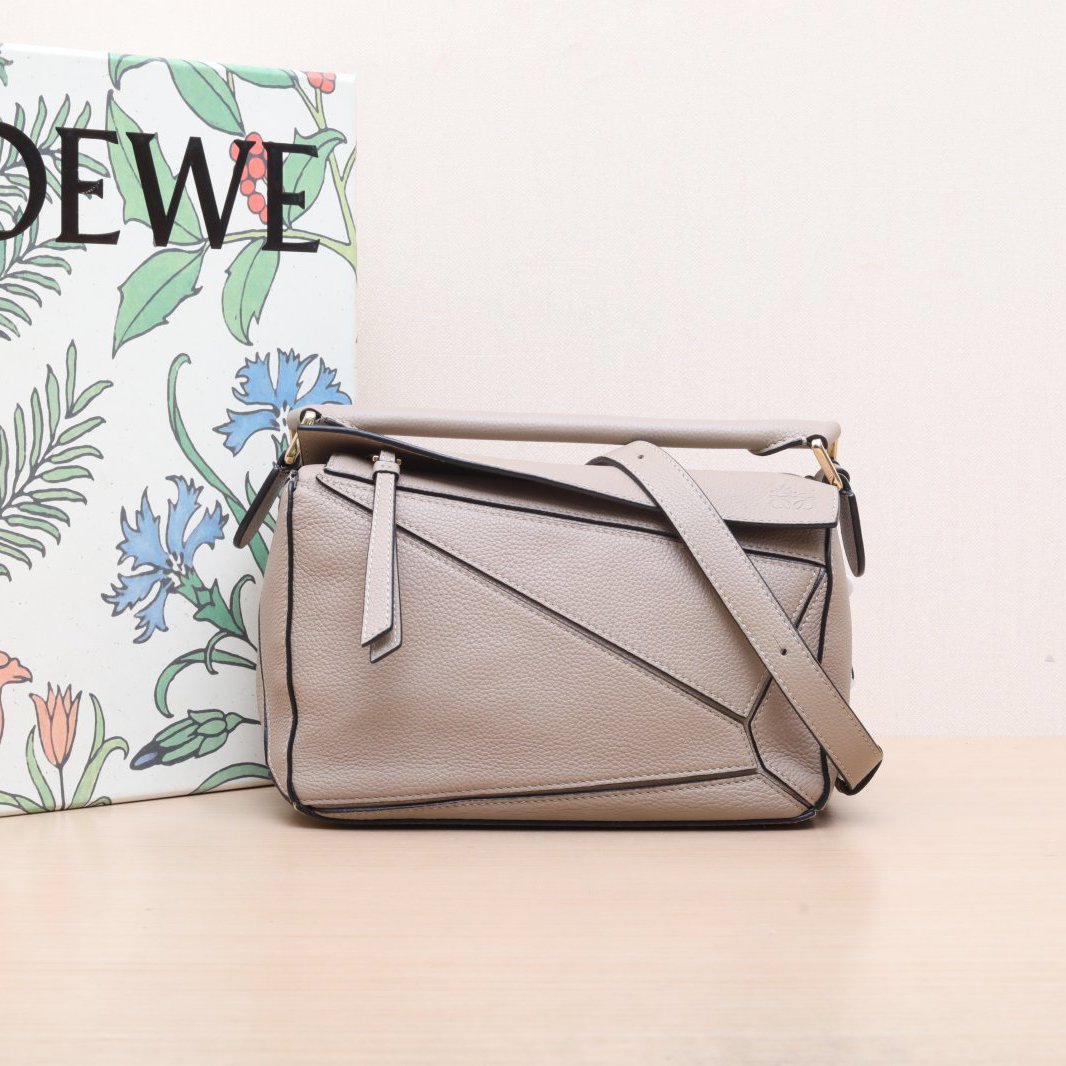 99新 LOEWE/罗意威 小花双双 Puzzle 几何包 小号 卡其色 单肩包