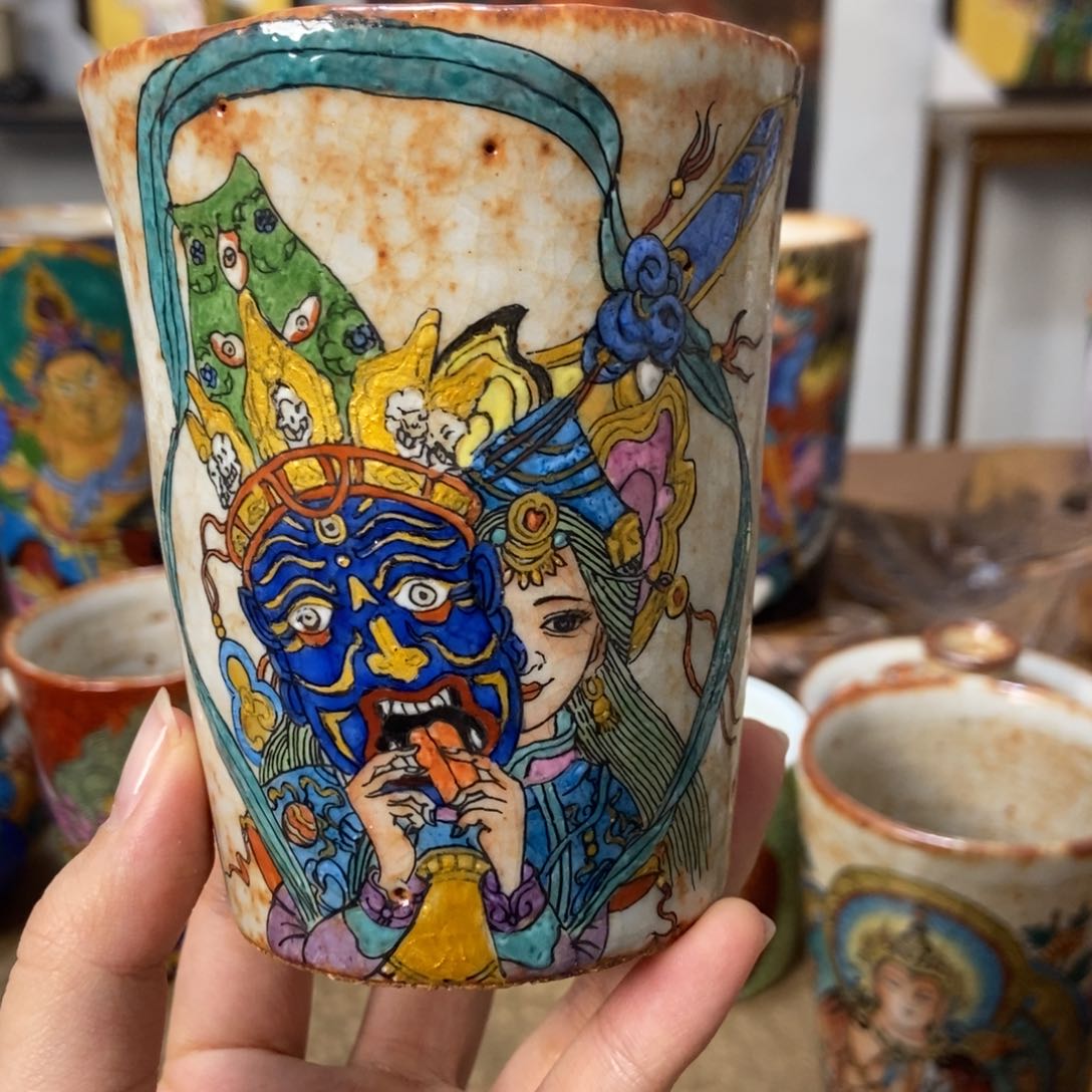 手工绘画扎基拉姆杯