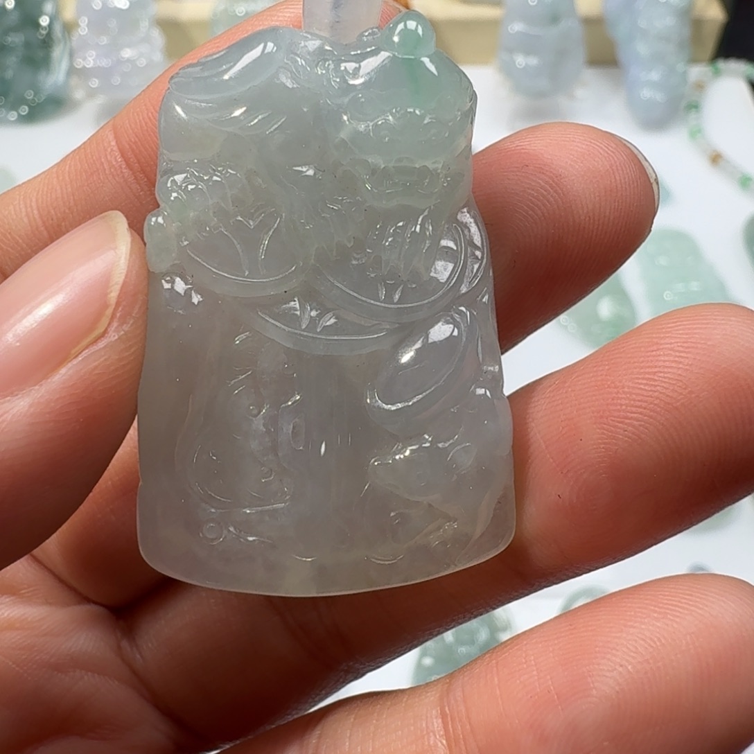 翡翠未镶嵌颈饰翡翠