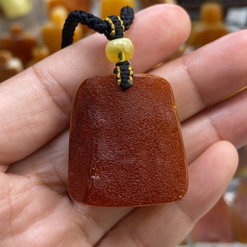 【闪购商品】琥珀颈饰未镶嵌