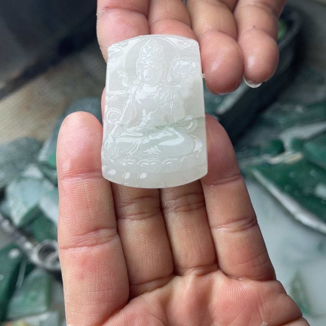 石英质玉颈饰未镶嵌