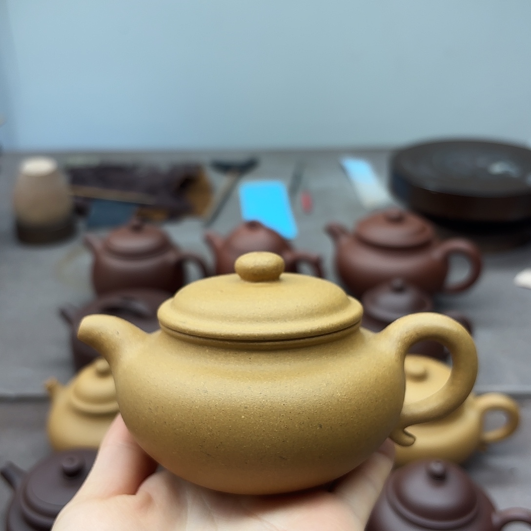 茶壶紫砂黄金段仿古180cc微瑕
