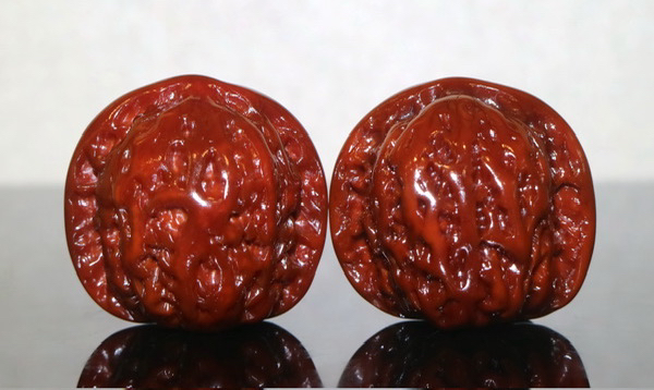 文玩核桃百年狮子头手把件