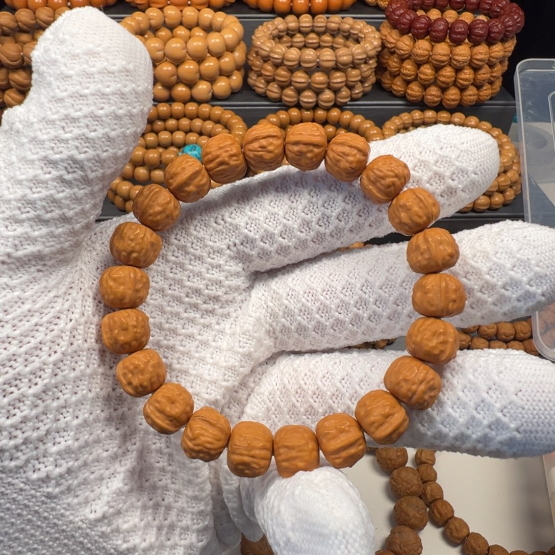 傍***雨猴头核桃手串蛤蟆头+配饰