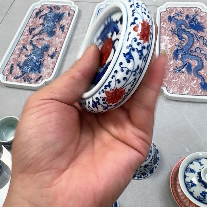 杯釉里红缠枝莲杯垫