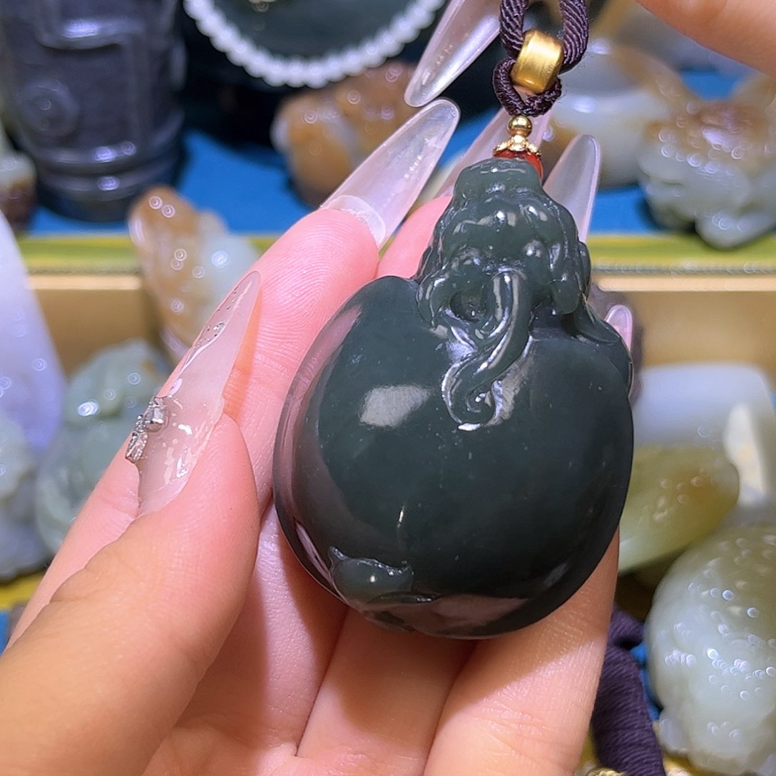 和田玉未镶嵌挂件