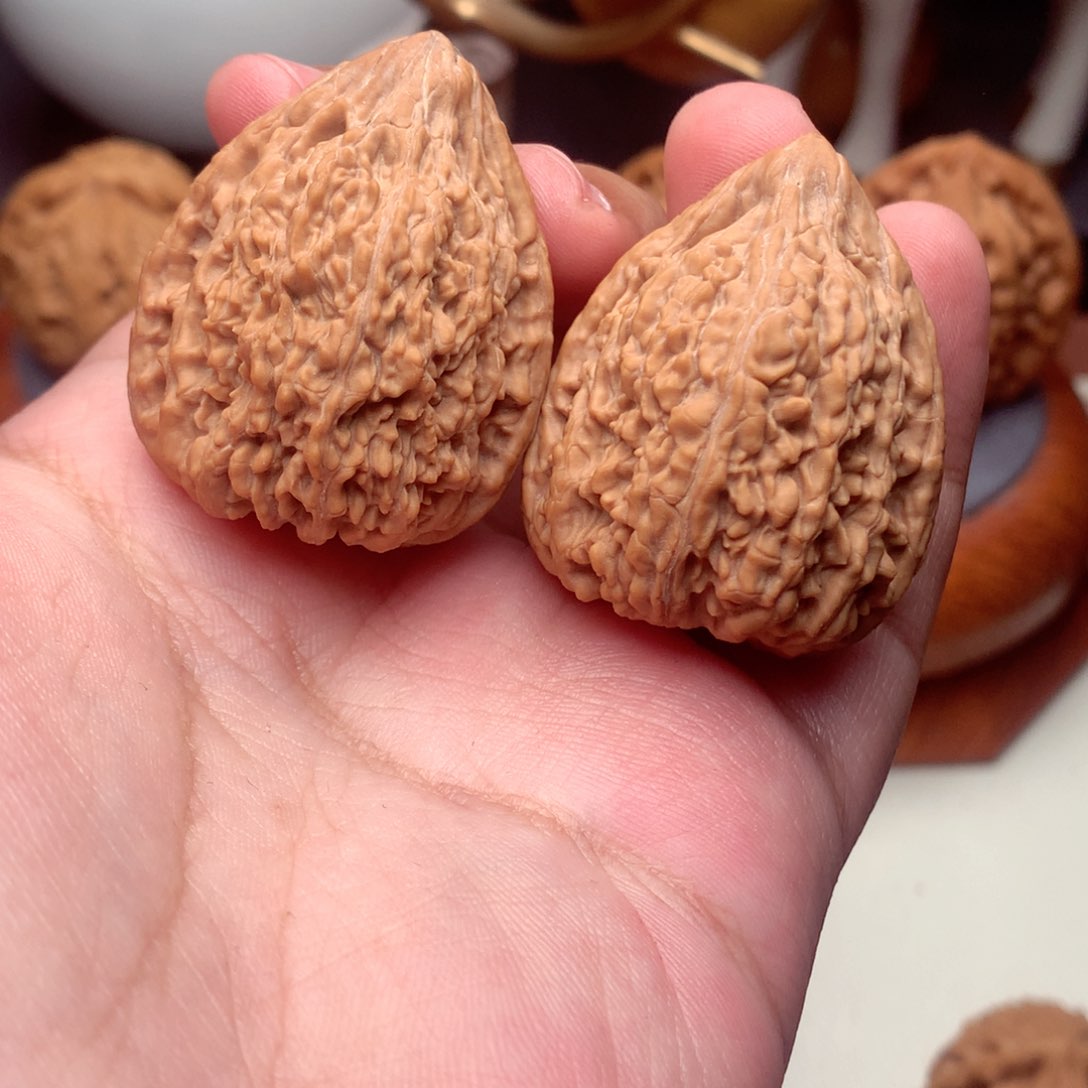 文玩核桃把件金字塔33尺寸/16号