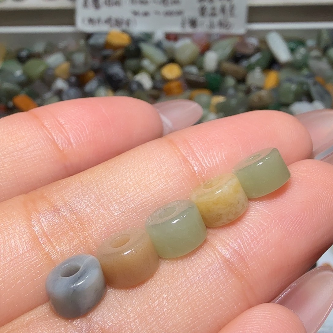 和田玉未镶嵌珠宝奇石