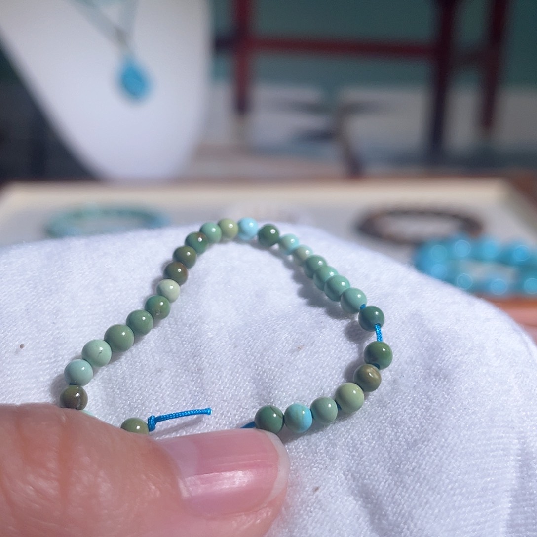 绿松石配饰未镶嵌