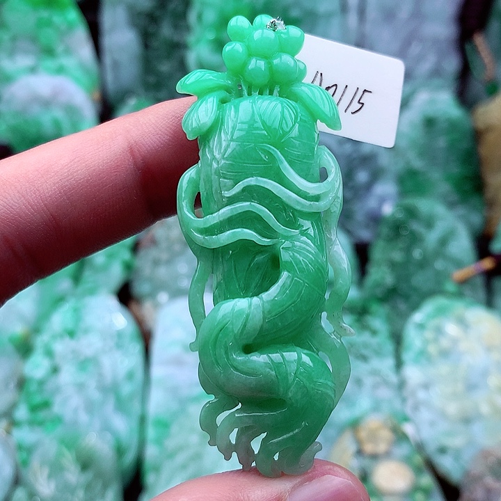 翡翠吊坠(不含链)未镶嵌