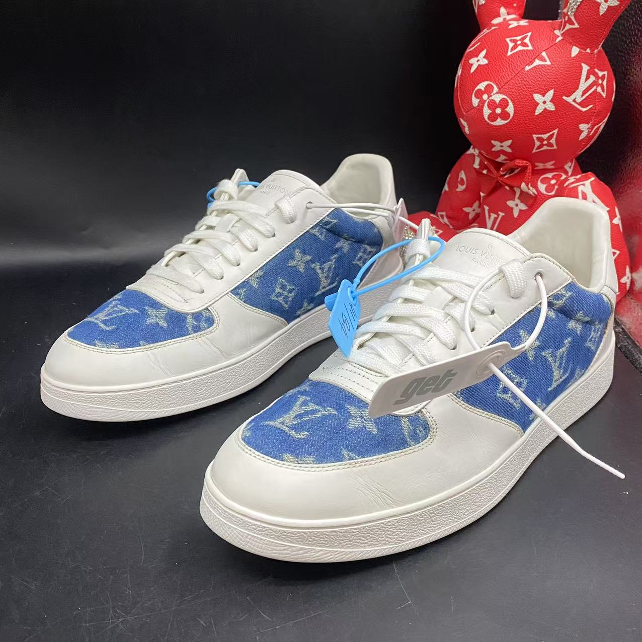 95新 LouisVuitton/路易威登 白蓝牛仔老花板鞋41欧码olas140