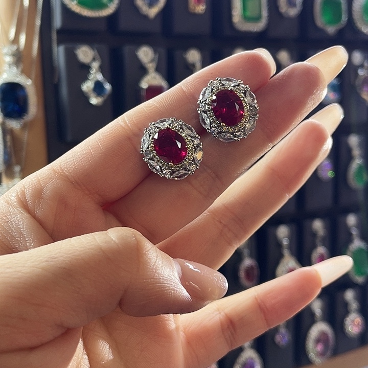 银S925镶嵌红宝石耳饰