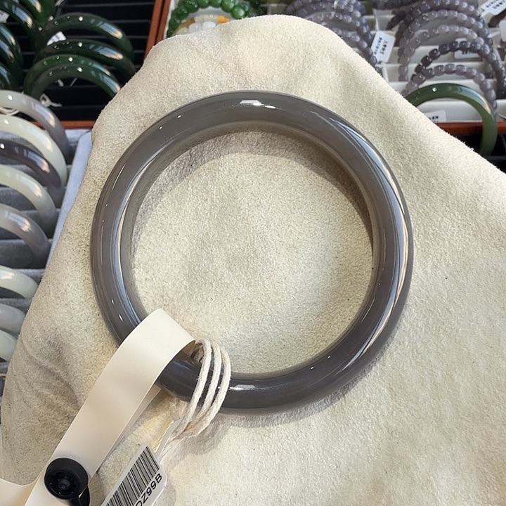 和田玉手镯未镶嵌?*张A0024-53