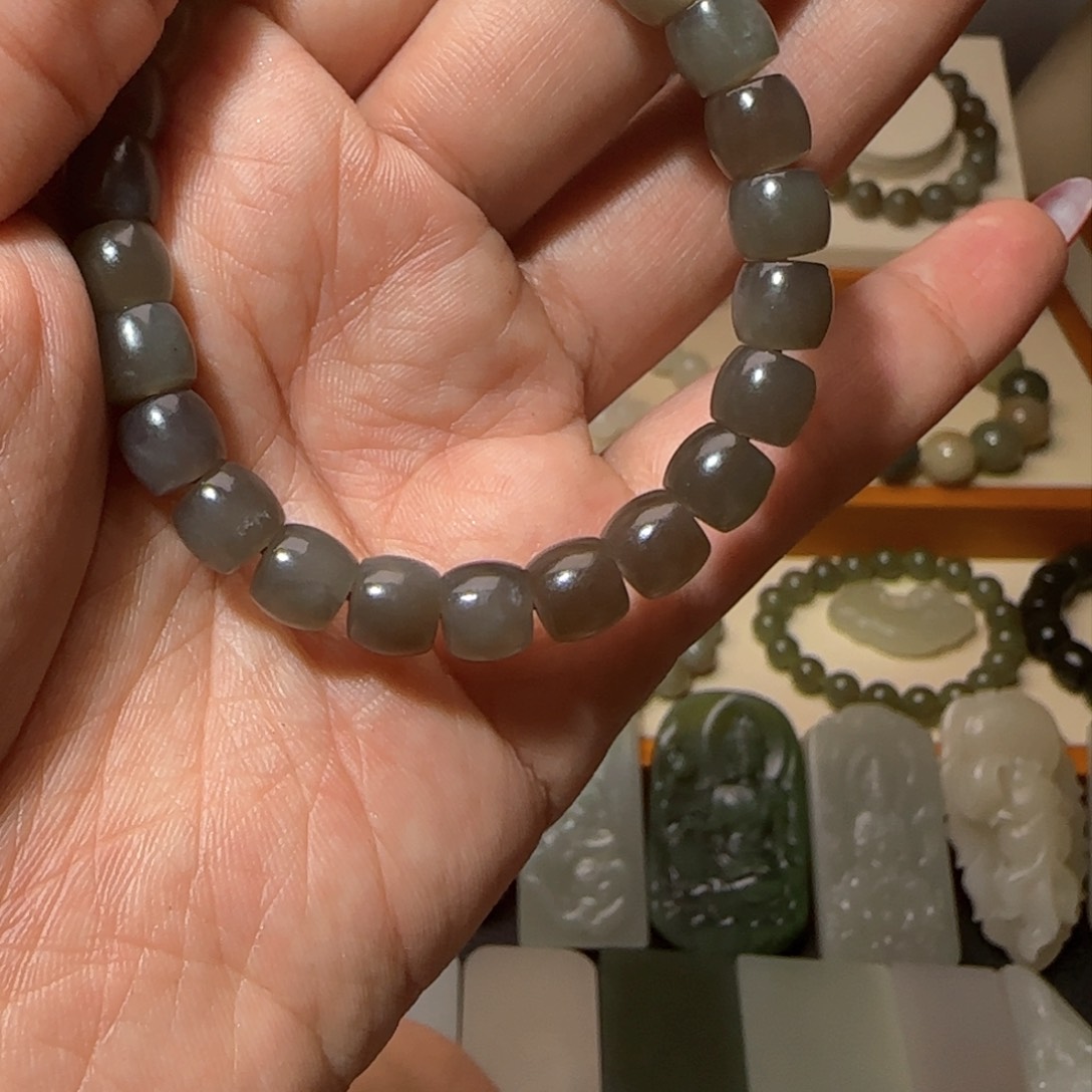 和田玉颈饰未镶嵌