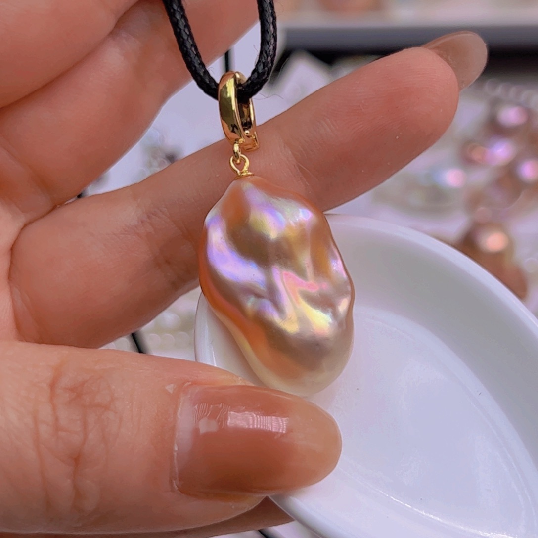 淡水珍珠未镶嵌吊坠(赠链)