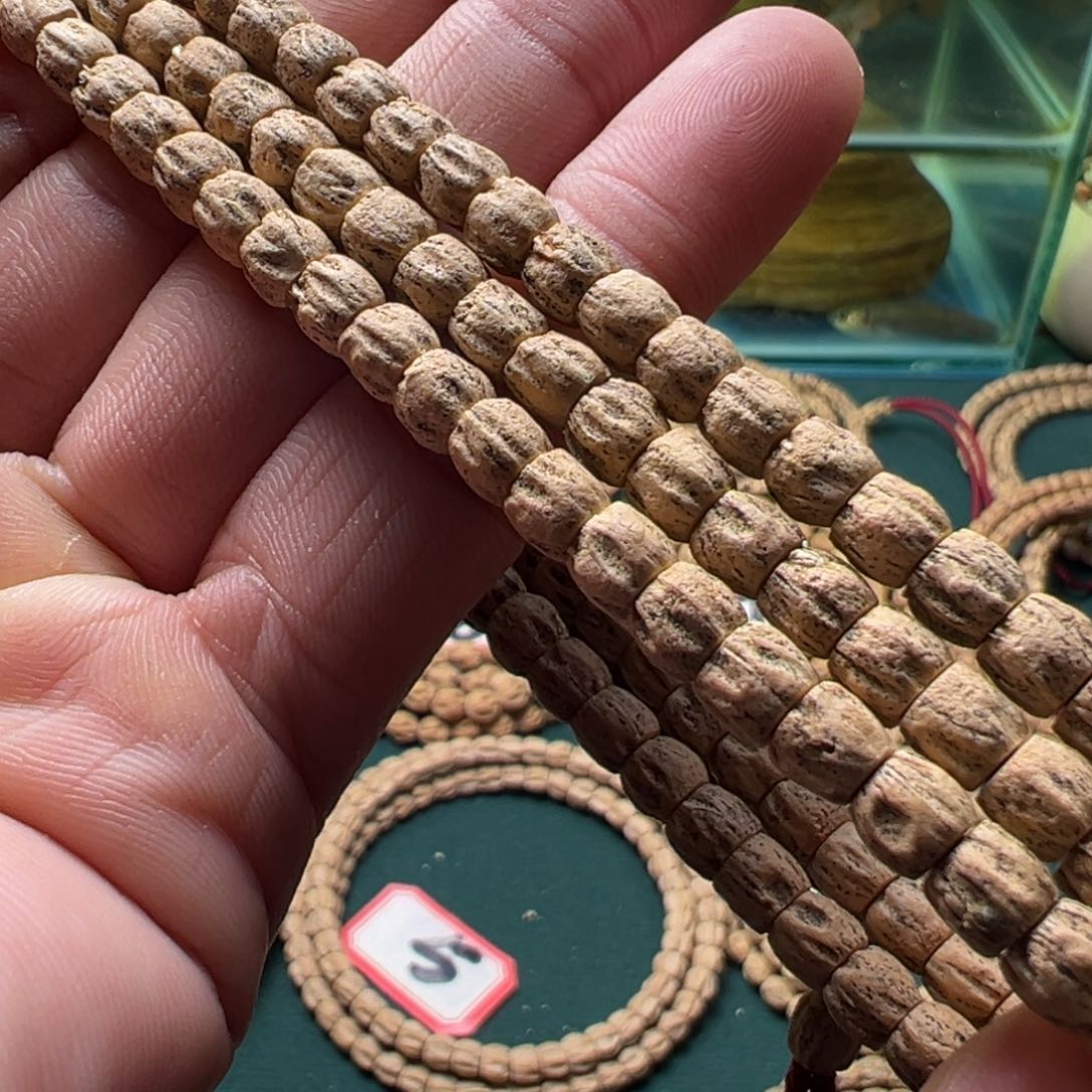 柏香籽/百香籽吊坠A9