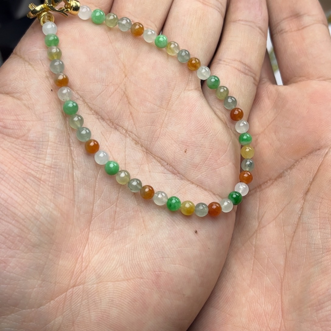 儿***欢翡翠未镶嵌颈饰112