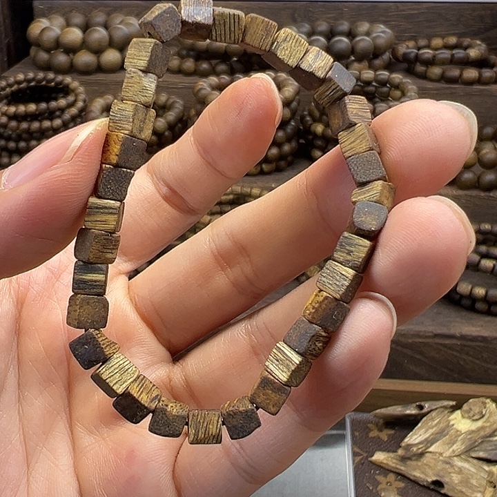 沉香沉香碎屑方珠单圈