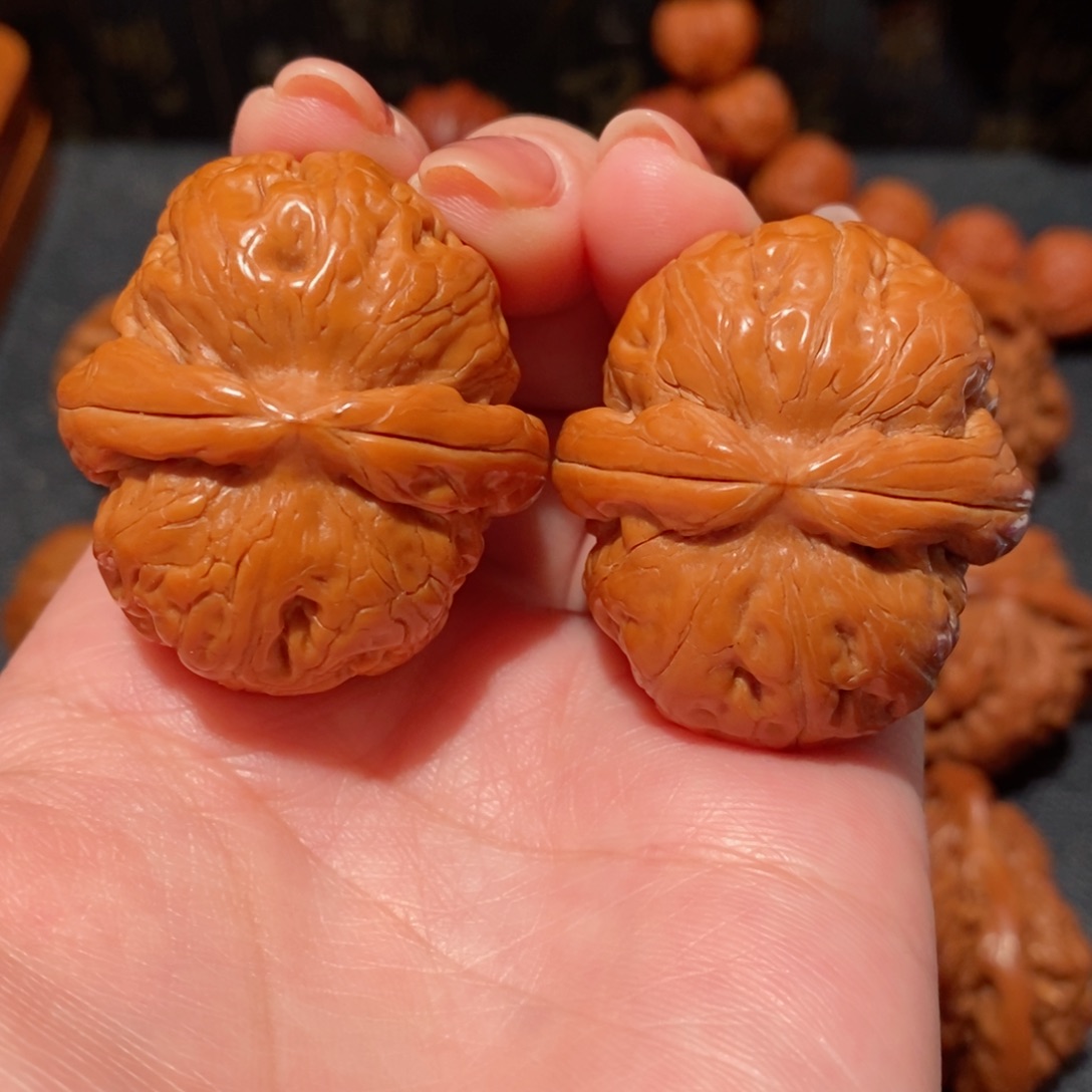 文玩核桃吊坠元宝