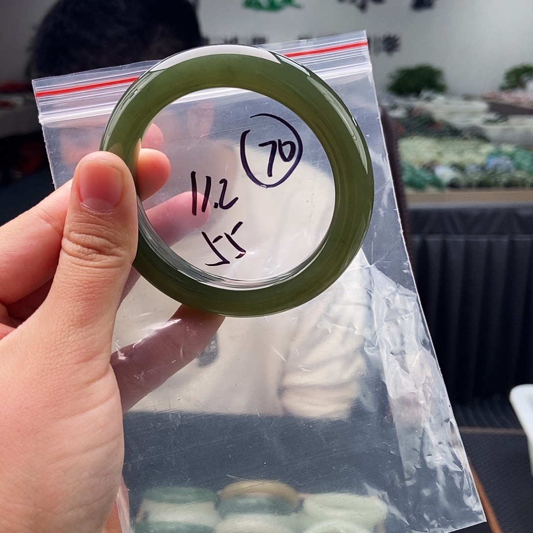 和田玉未镶嵌手镯颜色多样性发拍一发一