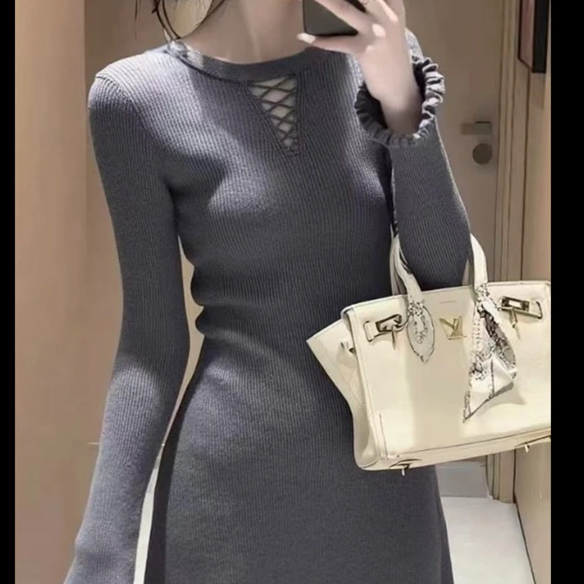 针织连衣裙女秋冬长袖镂空收腰显瘦掐腰包臀内搭