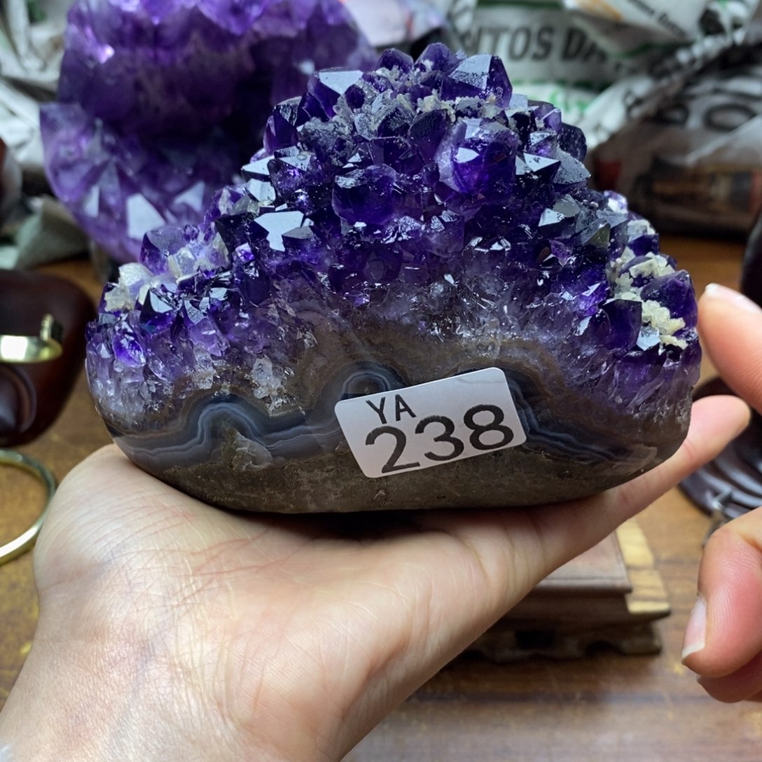 未镶嵌水晶大型摆件（非配饰）T****李