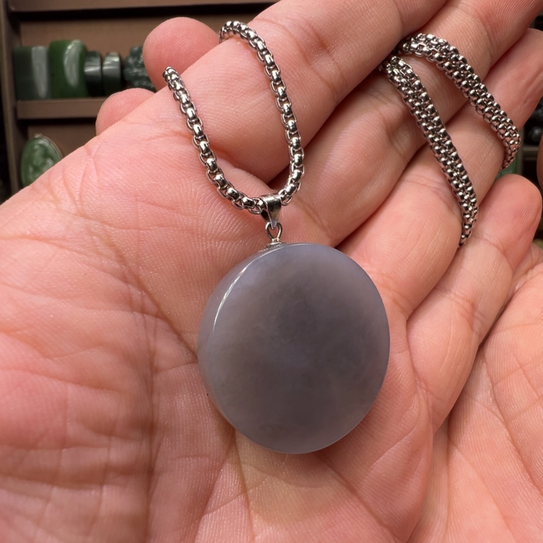 和田玉银S925镶嵌颈饰冰烟紫圆无事牌