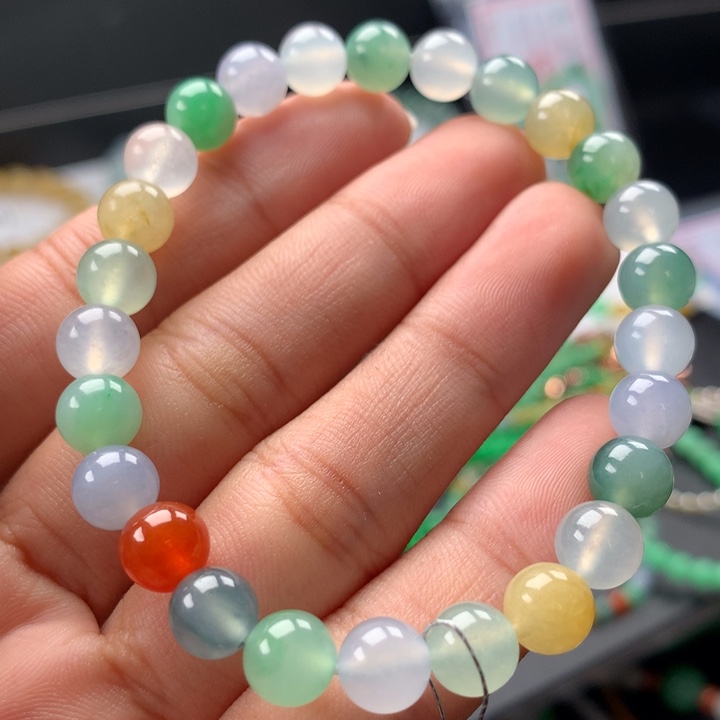 翡翠手镯未镶嵌卡