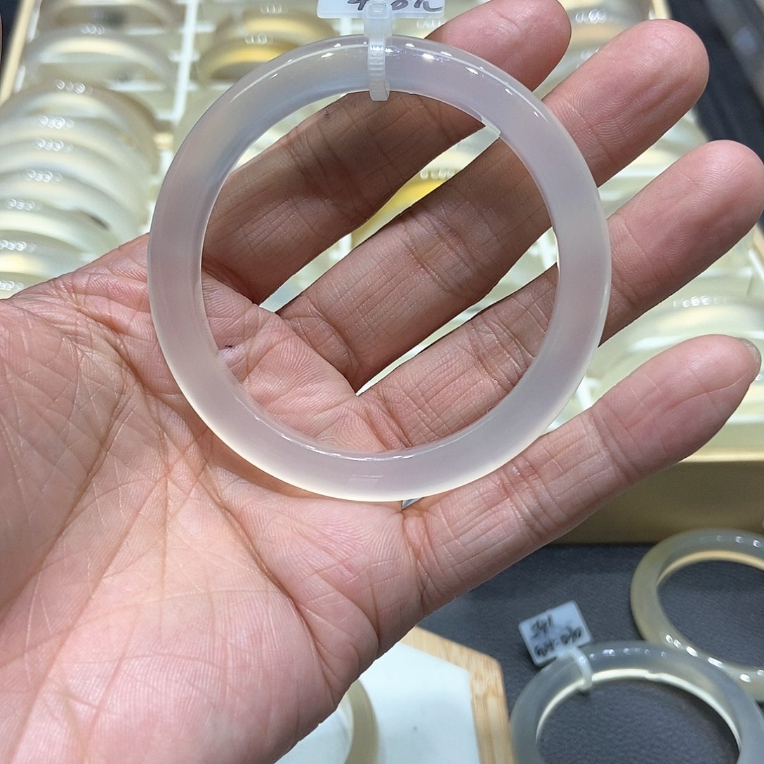 玛瑙/玉髓手镯未镶嵌o****¹075