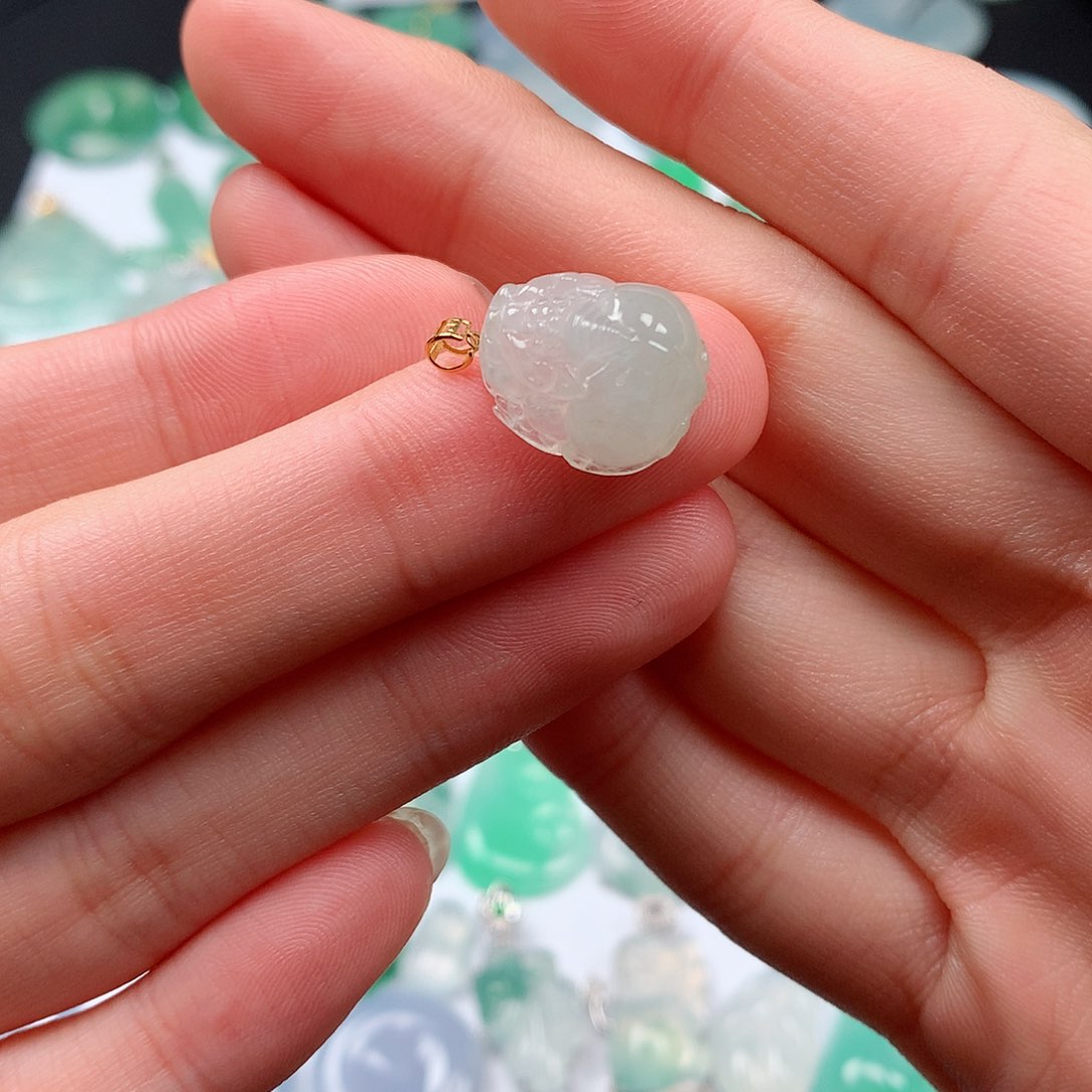 翡翠颈饰18K金镶嵌天然翡翠