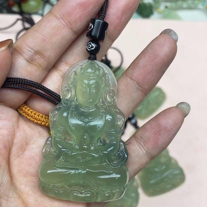 疏***影蛇纹石玉未镶嵌颈饰