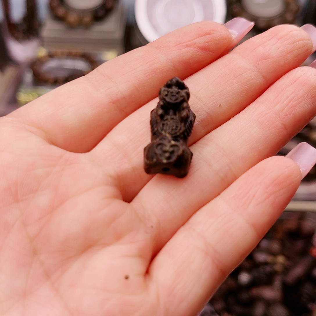 沉香木手串匿***子越南芽庄老白棋玉化老料