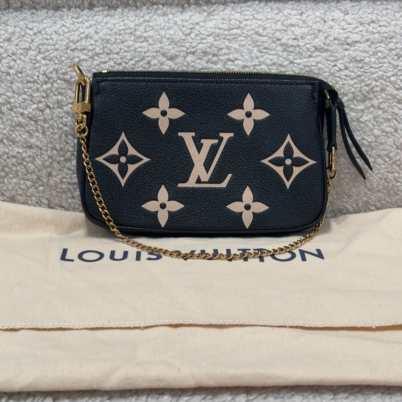 99新 LV 全皮小麻将包，黑白印花logo