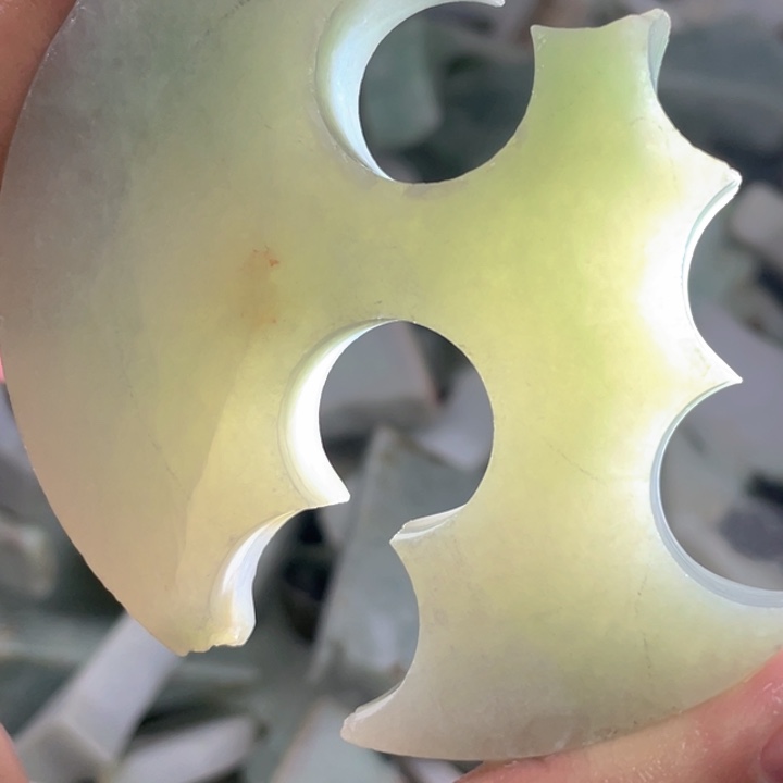 翡翠吊坠(不含链)未镶嵌天然翡翠边角料