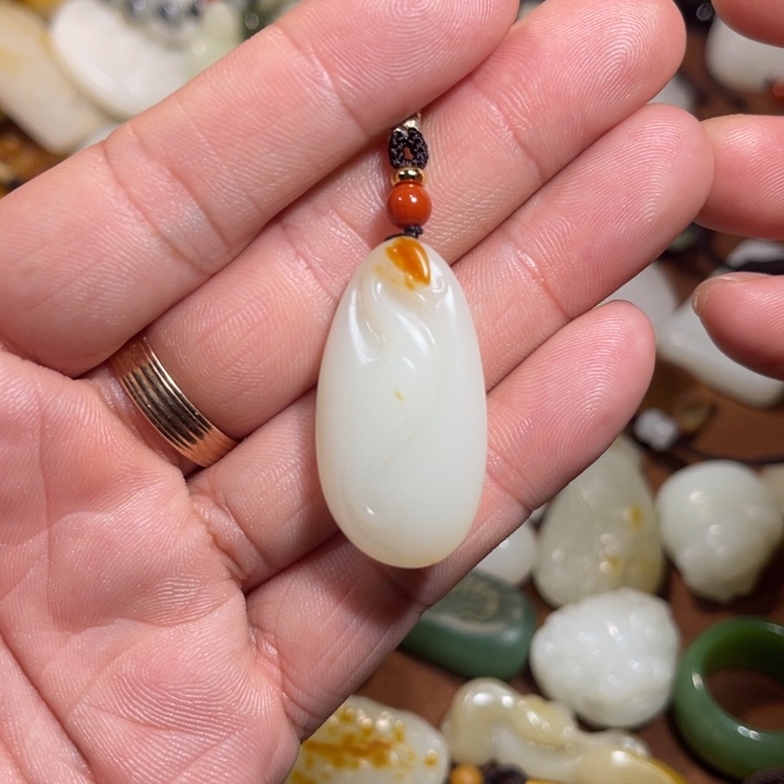 和田玉颈饰未镶嵌