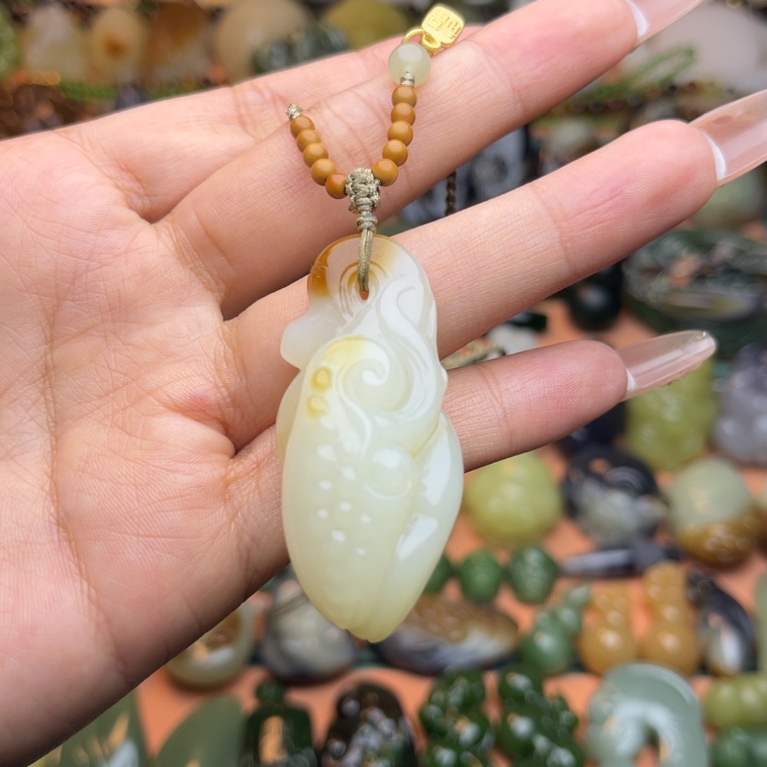 颈饰未镶嵌和田玉