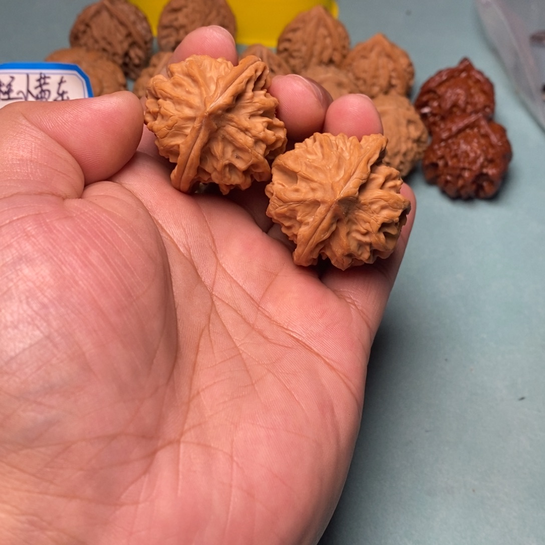 汤***爹文玩核桃吊坠文玩核桃