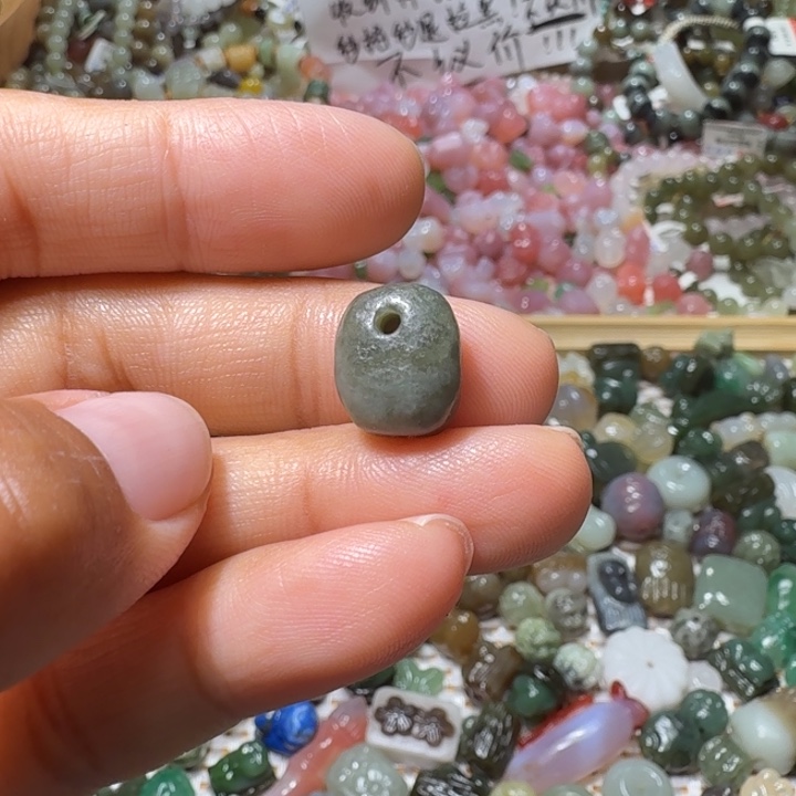 和田玉未镶嵌珠宝半成品