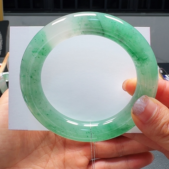 石英质玉手镯未镶嵌5556