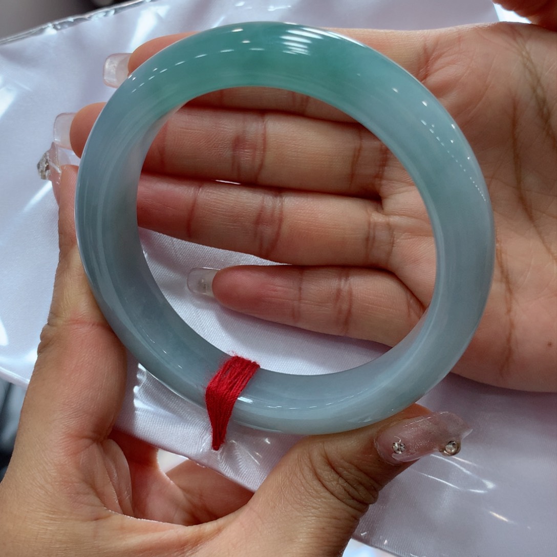 翡翠手镯未镶嵌买断