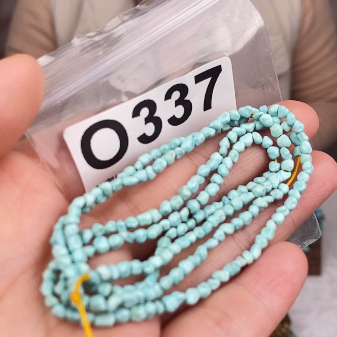 绿松石未镶嵌原矿