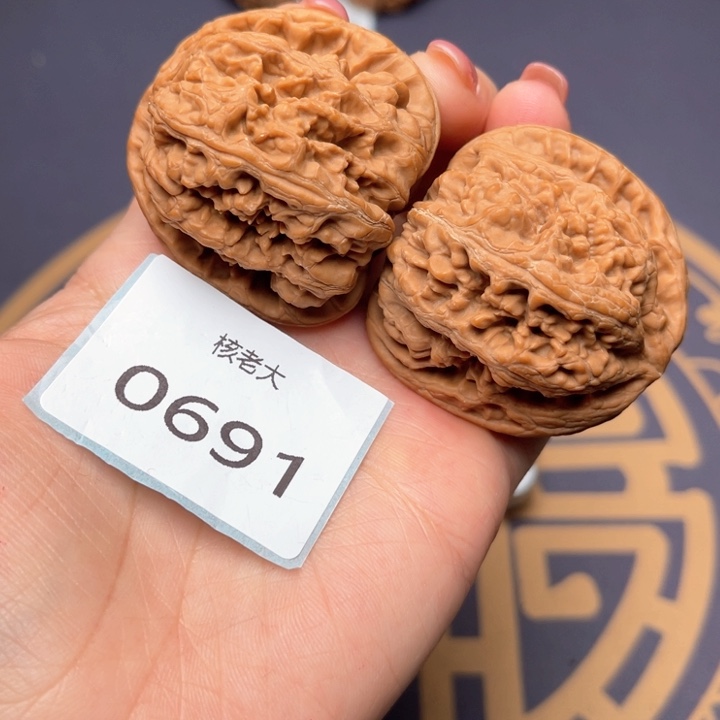 文玩核桃把件43大粗筋 0691