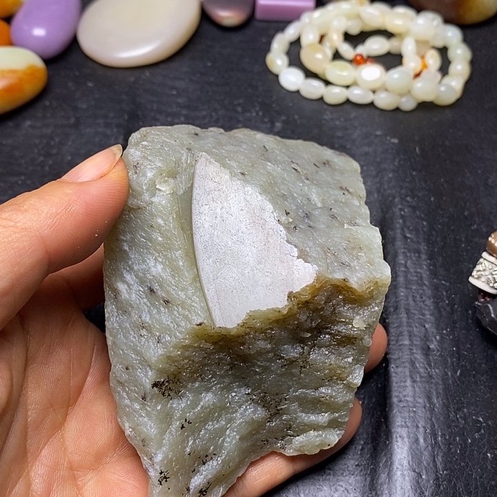 未镶嵌和田玉摆件