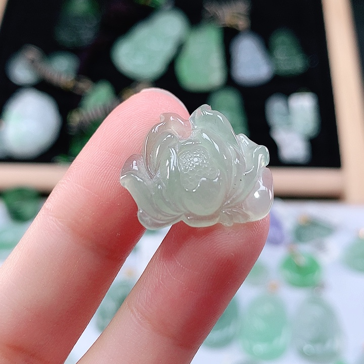 翡翠未镶嵌颈饰吊坠